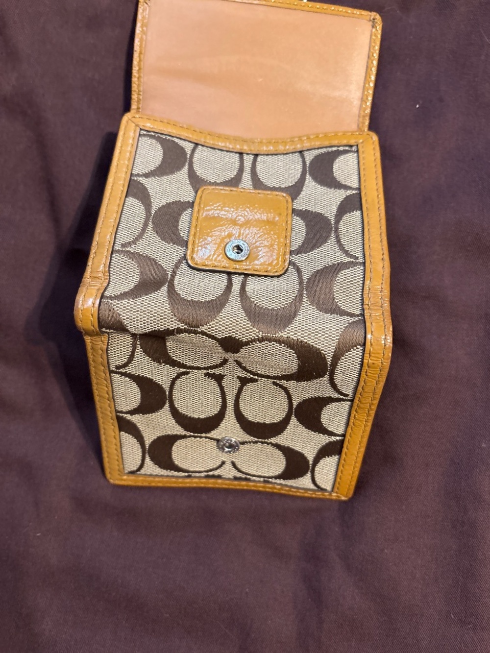 Coach soho British tan patent leather y2k small wallet with silver buckle - Picture 2 of 12